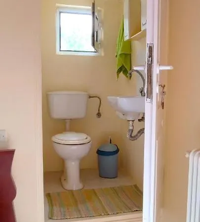 Venus Traditional Kondoyenádha